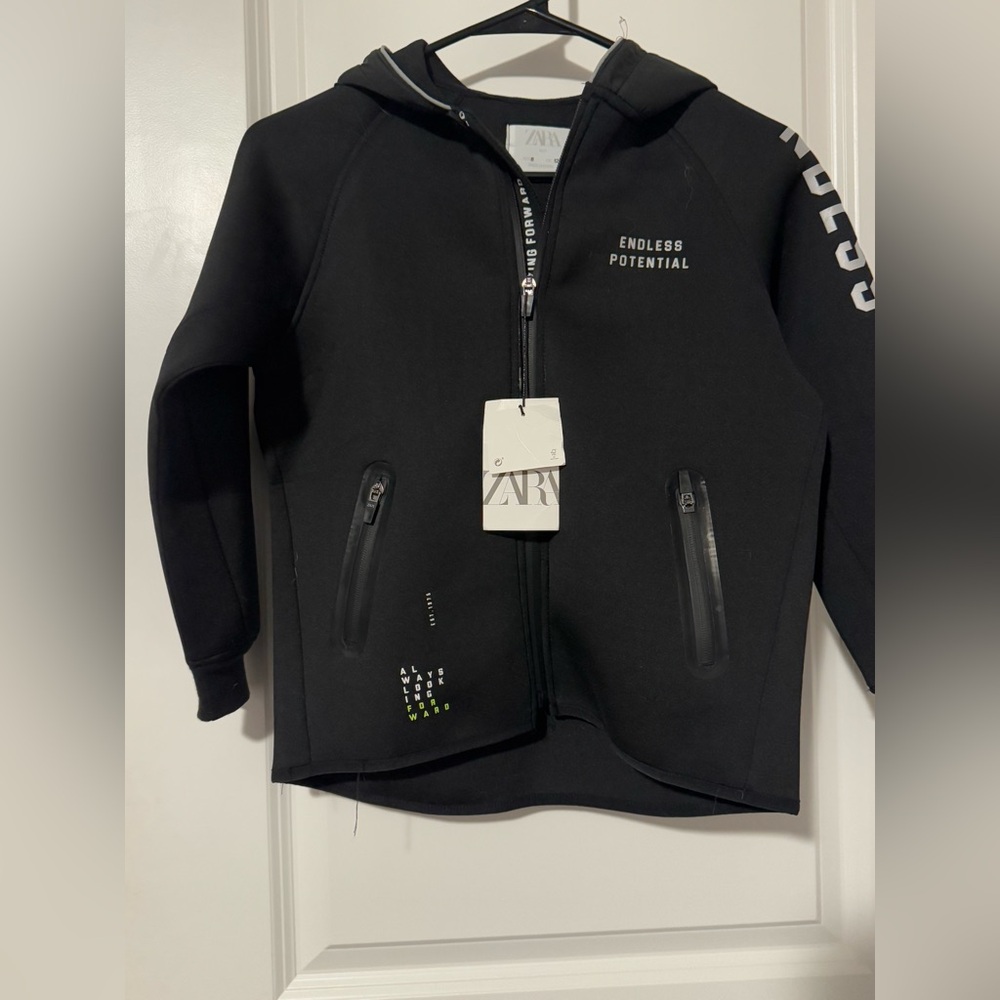 ** SOLD**NWT boys Zara jacket size 8